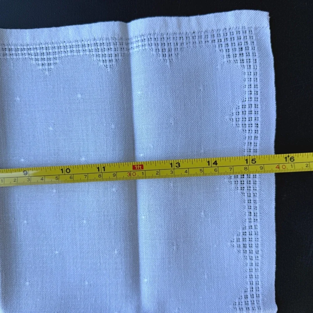 Vintage White Linen Dinner Napkin Set 4 Hemstitch Embroidered Star Pattern 15x15